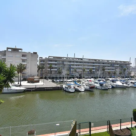 Apartment Rnet - 1-8 Puerto Madeira Canal View Roses